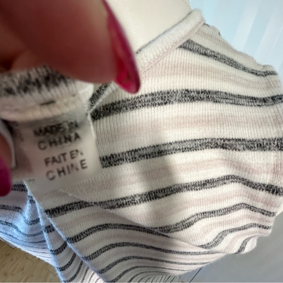 Point Zero white gray pink striped knitted tank asymmetrical Size M - Picture 4 of 9